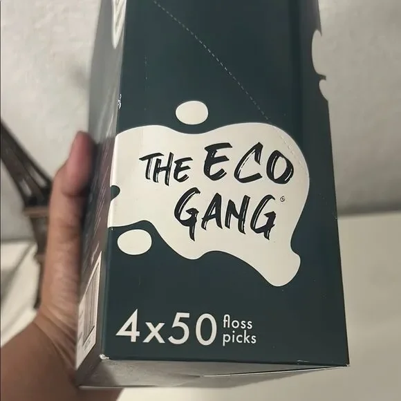 The Eco Gang Floss Picks - Mint and Charcoal - Picture 4 of 4